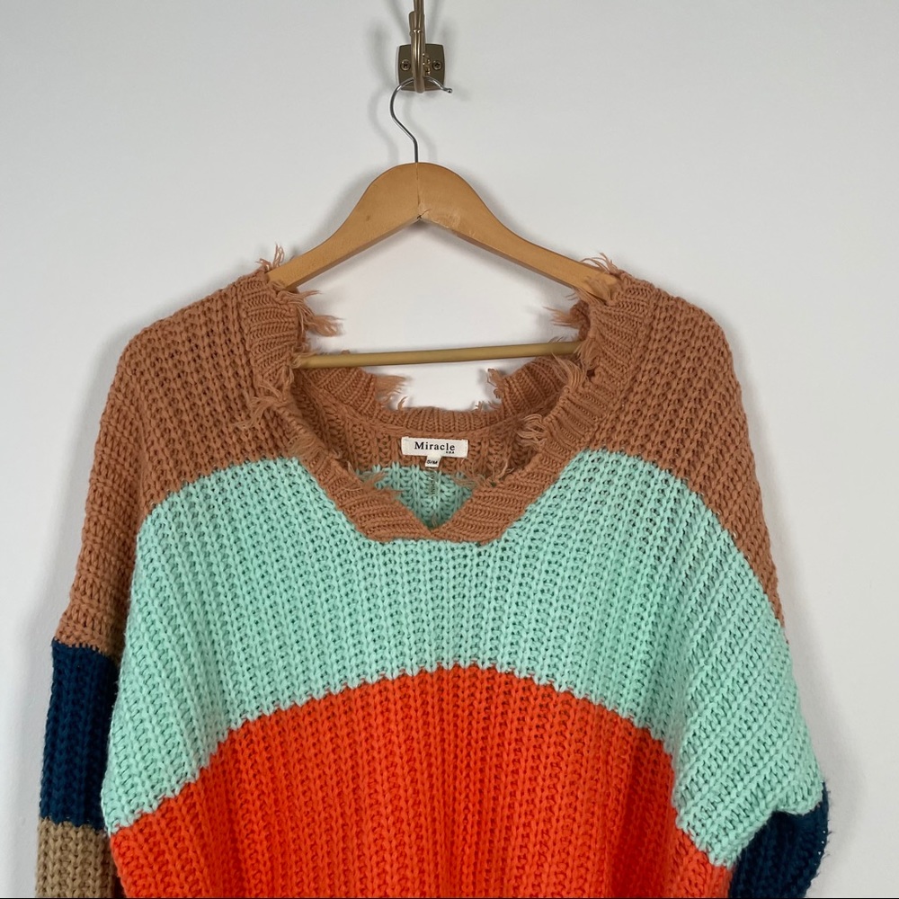 Colorblock Distressed Sweater - Picture 7 of 11